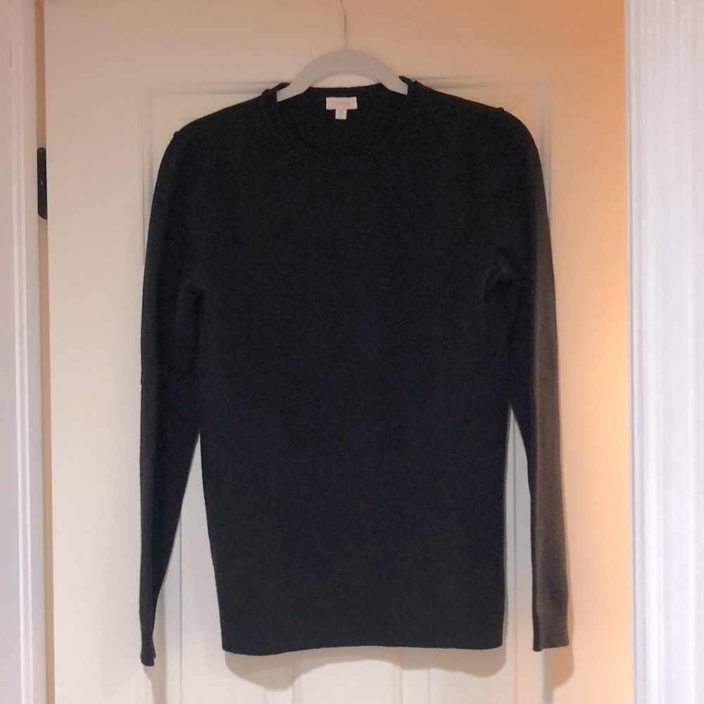 Cuyana Black Crewneck Sweater